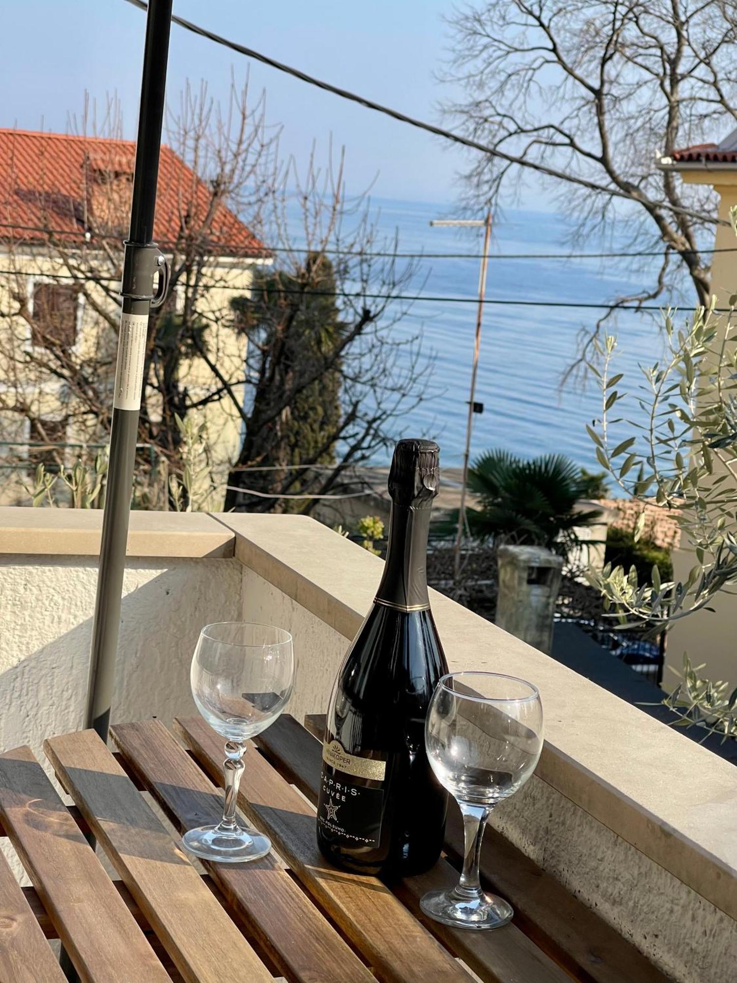 Apartments Matacin With Sea View Опатия Номер фото